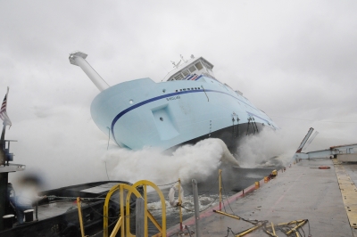 R/V Sikuliaq launch